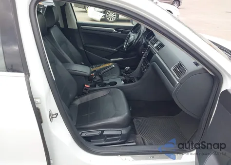 2017 Volkswagen Passat 1.8T R-Line from USA, damaged, VIN 1VWDT7A32HC076479